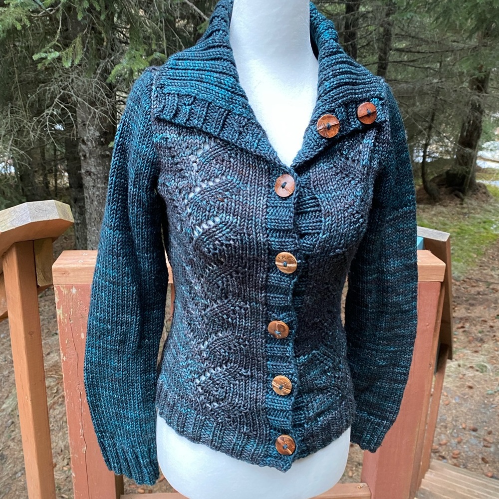 Women's Beautiful Hand Made Blue Sweater with Wooden Buttons Size Small